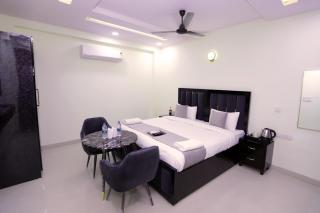 THE ROYAL VILLA - Noida Sector 70 - 2