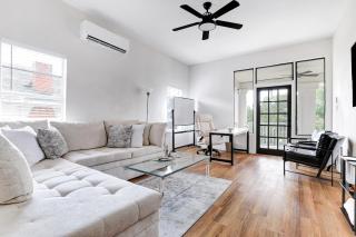 Modern Flat Nr Dt River Walk Zoo Wifi Bbq Desk - San Antonio - 0