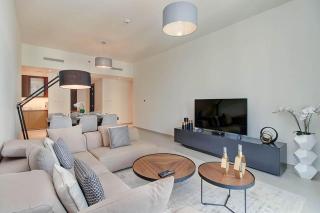 2 BR BLVD Heights by PK Holidays - 5