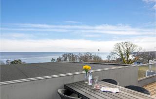 2 Bedroom Nice Apartment In Allinge - Allinge - 1