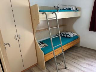 Apartment for 6 Persons direct seaside, ground floor - Ljubač - 9