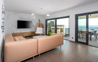 4 Bedroom Lovely Home In Crikvenica - Crikvenica - 8