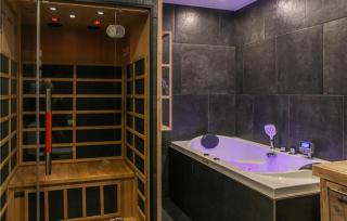 Cozy Apartment In Yerseke With Sauna - 1