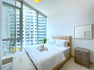 Amazing Roof Top Pool in Nice 1 BHK Flat in Marina - Dubai - 8