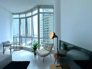 Amazing Roof Top Pool in Nice 1 BHK Flat in Marina - Dubai - 2