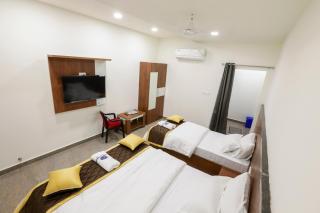 Naga Luxury Suites- Triple Bed Room --Driver Free Stay - 2