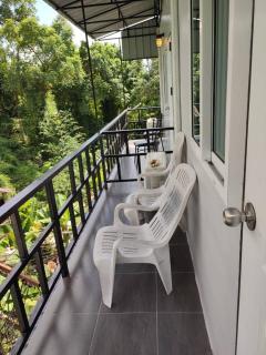 Kitty Guesthouse - Phi Phi Don - 3