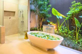 Serena 2 BR Pool Villa JU55 - Tumbak Bayuh - 1