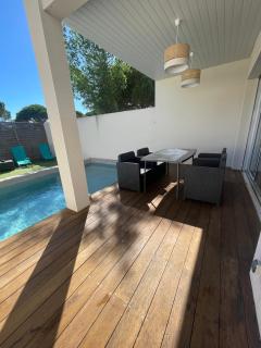 Villa design Cap dAgde piscine et plage - 1