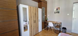Lambo's Corner Varna - Guest Rooms - 2