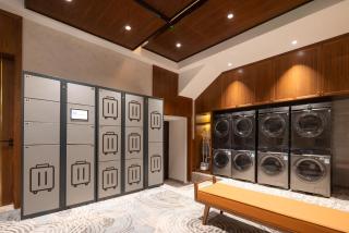 Nostalgia S Hotel Hangzhou West Lake & Hefang Old Street 时光漫步S酒店杭州西湖湖滨河坊街店 Free fresh ground coffee,Free laundry service - 7