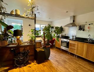 Private room in a stylish flat - 2