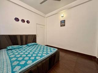 Egarden Dharma Yog 2BHK Suite with Balcony - Benares - 2