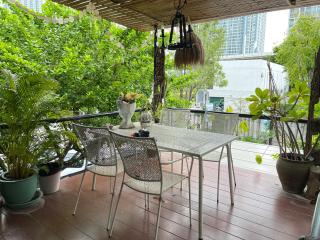 The Quarter Wutthakat - 1