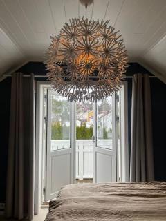 Flott enebolig, med 3 soverom og 2 bad, med kort vei til sentrum - 8