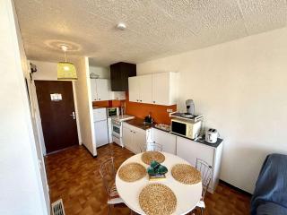 Studio cosy à Port-la-Nouvelle, à 300m de la plage, avec balcon, salon de jardin et ménage inclus - FR-1-229C-374 - Port-la-Nouvelle - 7