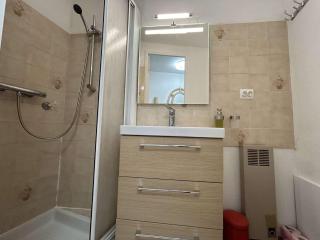 Studio Mezzanine Lumineux à 50m de la Plage – 5 Couchages à Sainte-Maxime - FR-1-226-474 - Sainte-Maxime - 5