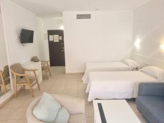 PYR Beach and Pool Studio II - Fuengirola - 1