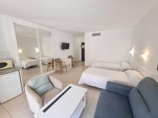 PYR Beach and Pool Studio II - Fuengirola - 3