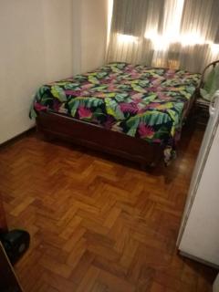 quarto privativo só para dormir a dona mora no local banheiro tem chave obs somente o quarto - 8