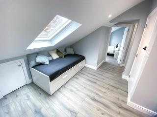 Large 1-Bedroom Flat, 5 Guest, London - F4 - 6