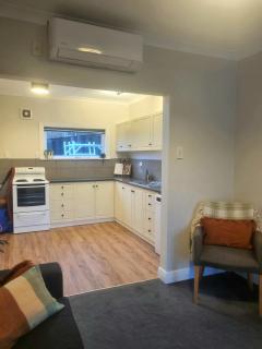 Cozy Coastal Retreat - Dunedin - 7