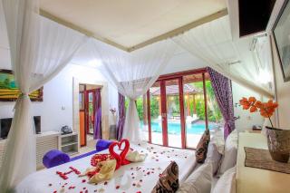 One Bedroom Private Pool Classic Villa - Kuta - 0