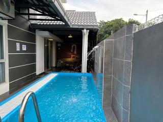Araas Boutique House for Family Stay ONLY - Sungai Buluh - 9