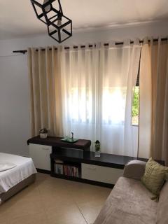 Mona's guesthouse - 1