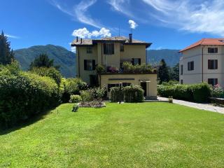 Life is Good - Front Lake Apartment in Villa - 9