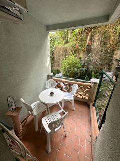 Grand T1 climatisé, jardin avec parking en ville - 6