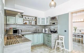 5 Bedroom Stunning Home In Grzybowo - Grzybowo - 2