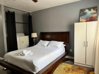 Budget friendly studio apt in historic Springfield - 9