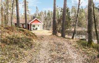 2 Bedroom Awesome Home In Frövi - 5