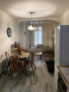 STUDIO ÉQUIPÉ A 50 MÈTRE DE LA GARE ET 10 MN DES PLAGE - Sète - 3