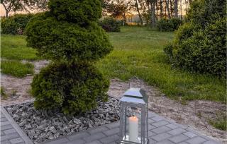 1 Bedroom Cozy Apartment In Domyslów - Domysłów - 1