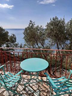 Δωμάτια Κόκκινος Πύργος - Plomari - 8
