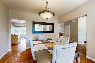 3BR House - Luxury and Adventure Await - 2