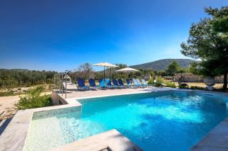 Cozy and Chic Little House with Pool Ivinj-2 - Tisno - 4