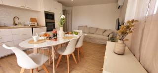 Domino 1 Superbement rénové - 2 chambres - Terrasse à 300m plage commerces - 5