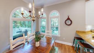 Cozy 5BR Escape: Games Room, Grill, Near Hiking - Marietta - 8