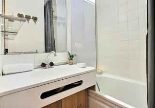 Résidence Divaria - Studio cabine 4 personnes à Tignes au pied des pistes et proche des commerces dans le quartier du Lac. Situé en rez de jardin d' MAE-2114 - Tignes - 1