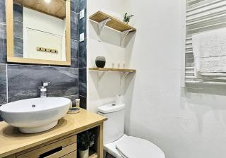 Résidence Le Bec Rouge - Studio 4 personnes à Tignes ski aux pieds et proche des commerces dans le quartier du Lac. Vue imprenable sur le Lac. MAE-2118 - Tignes - 2