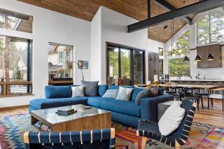 5BR Luxury Escape Hot Tub Views - 1