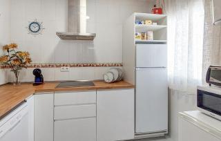 2 Bedroom Lovely Apartment In Chipiona - Chipiona - 4