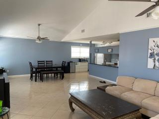 Beachfront Hideaway - Galveston - 5