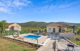 Gorgeous Home In Danilo With Wifi - 0