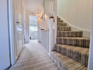 Modern house with free parking - Laindon - 1