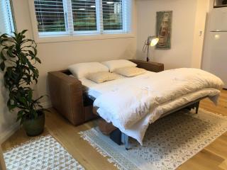 Stunning Self-contained Apartment - 6