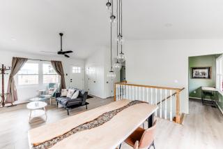 The Getaway Lodge in the Blue Ridge Mountains near Roanoke & Bedford - 3